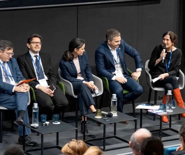 Retranscription de la table ronde "L'achat, levier de résilience du système de santé" 