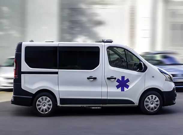 M_2212_transports_patients_1