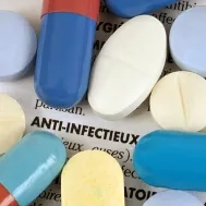 M_2536_medicaments_antiinfectieux_1